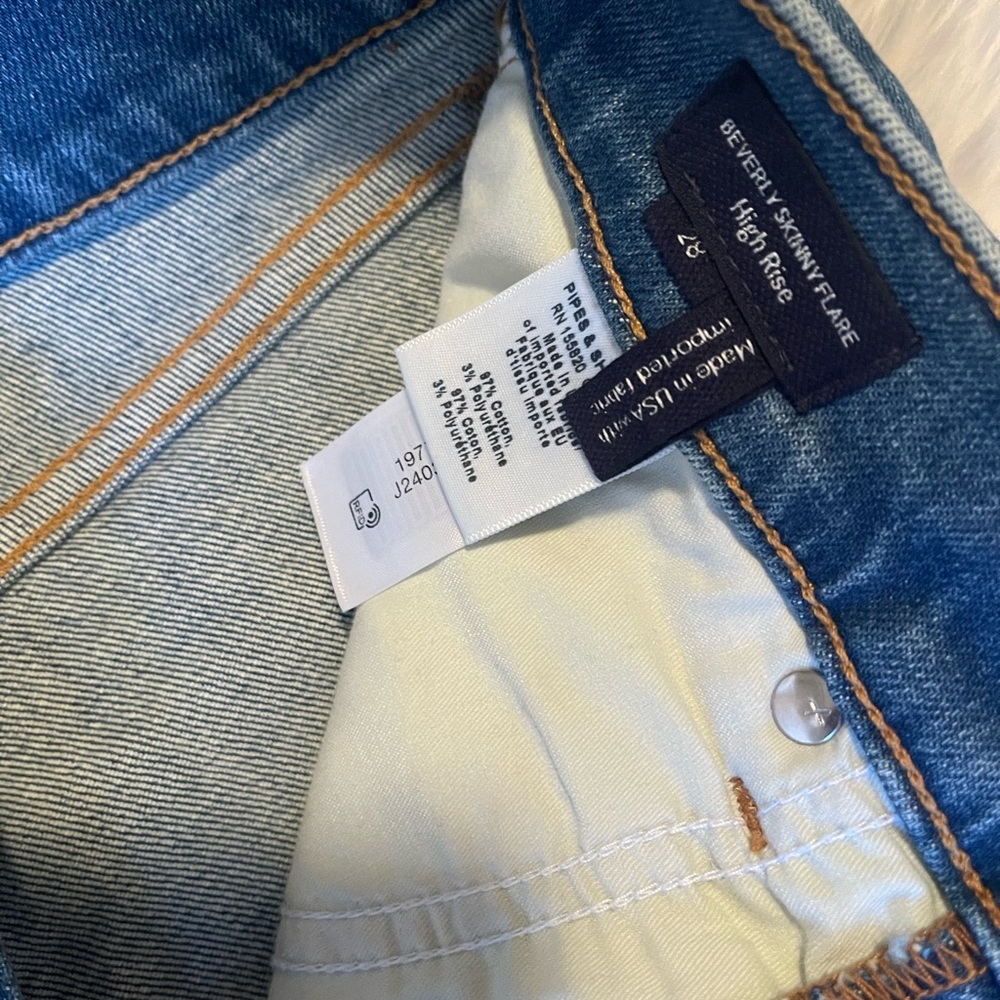 Veronica Beard- Beverly high rise skinny flare jeans (28) - Picture 8 of 9